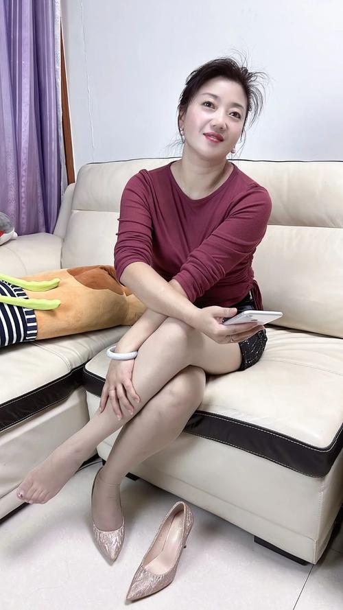 巨乳继母的高潮的相关介绍