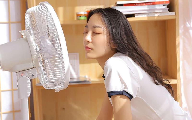 老湿影院付费一分钟观看体验：短时付费内容如何抓住观众心理（长尾关键词：老湿影院收费模式、一分钟视频观看价值、短视频付费趋势）