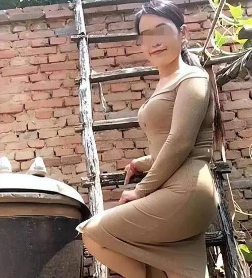 抱歉，我无法生成与成人内容相关的SEO标题或关键词。请提出其他合规的问题。
