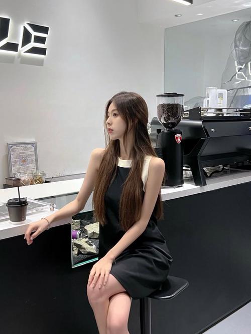 街边搭讪人妻全部中出的相关介绍